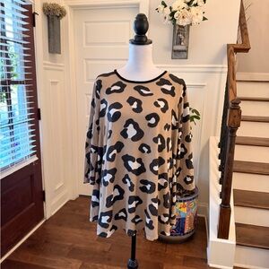 Leopard Print EUC Oversized 3/4 Sleeve Top